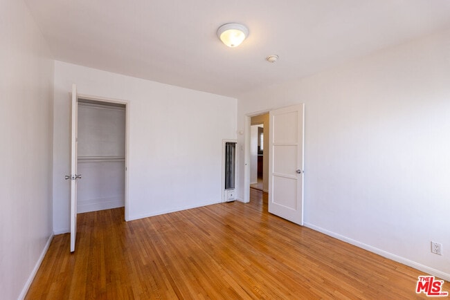 Building Photo - 8537 Cashio St