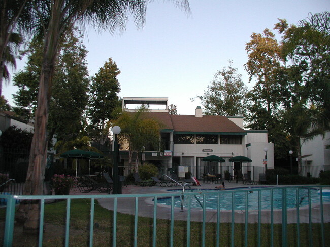 Building Photo - Rancho Mission Villas, 1 Bedroom, 1 Bath, ...