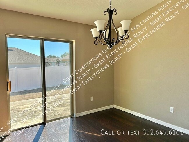 Building Photo - 648 W Marguerita Dr