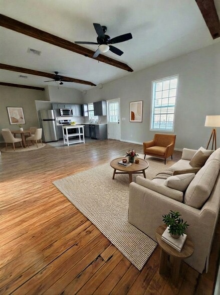 Unit 2 Living-room/Kitchen - 17 Metcalf Ave