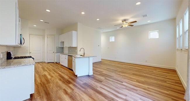 Building Photo - 155 Benjis Pl