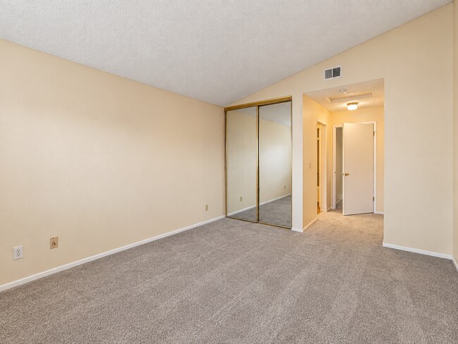 Building Photo - 38767 Buckboard Common