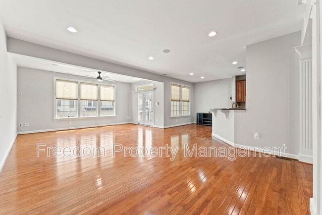 Building Photo - 42524 Rowderbury Square