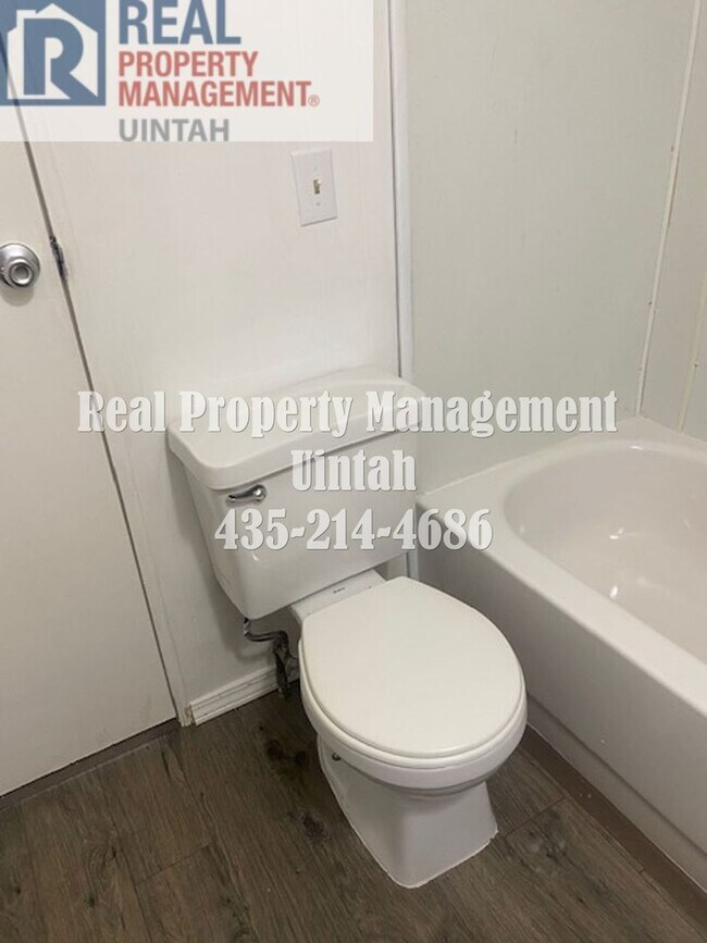 Building Photo - 2 Bed 1 Bath Trailer Home WITH A $300 OFF FIRST MONTH'S RENT WHEN YOU SIGN A 12 MONTH LEASE WITH ...