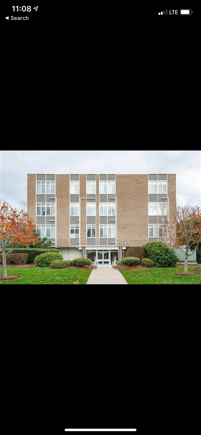 Building Photo - 1028 Farmington Ave