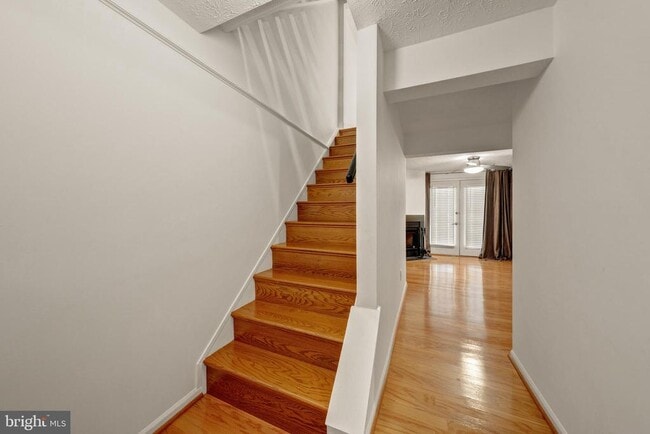 Building Photo - 1931 Belmont Ridge Ct