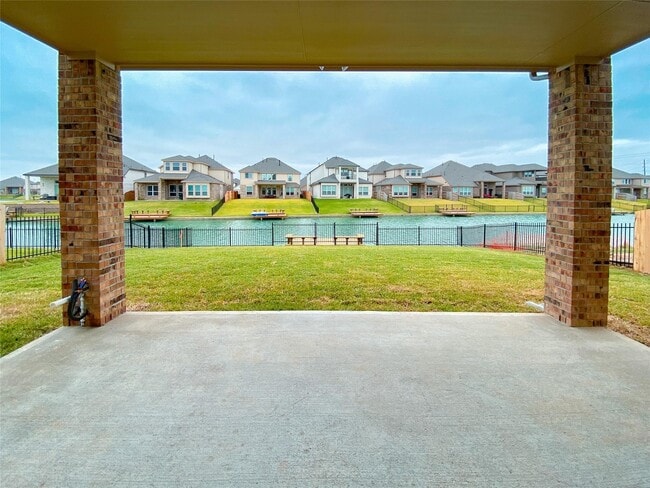 Building Photo - 3530 Lake Bella Megan Dr