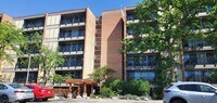 Building Photo - 5950 Oakwood Dr