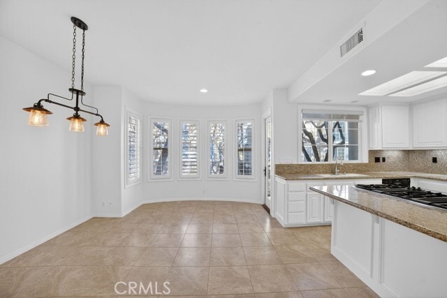 Building Photo - 3 Chandon