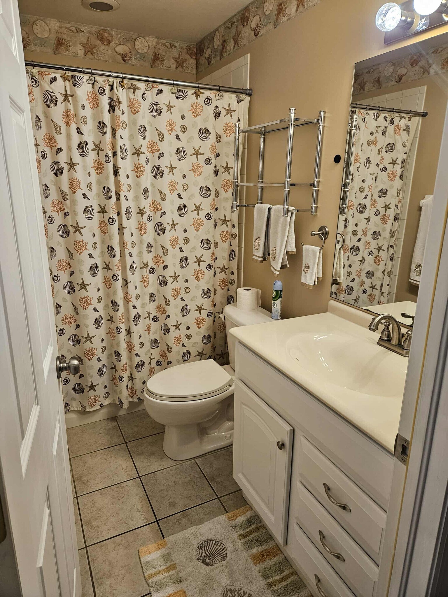 Building Photo - 15385 Bellamar Cir