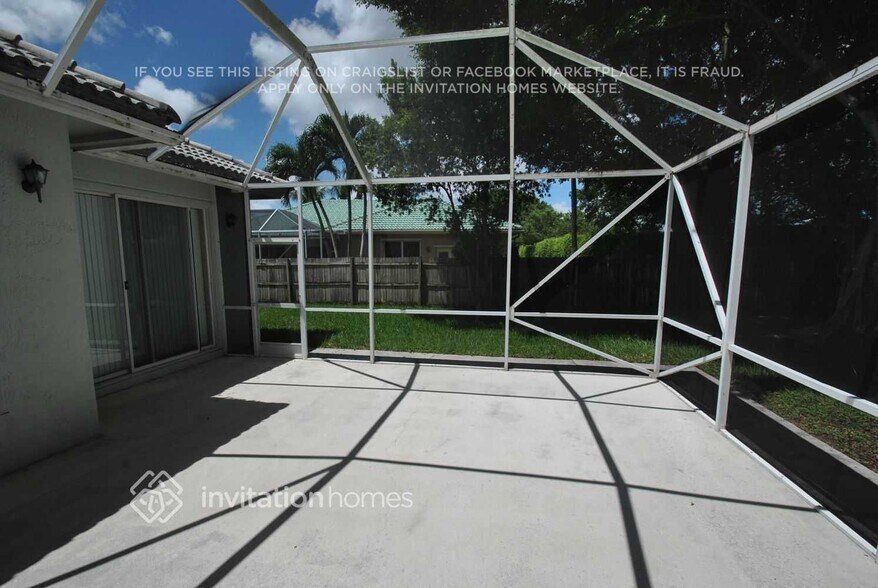 Building Photo - 7142 Taylorwood Dr