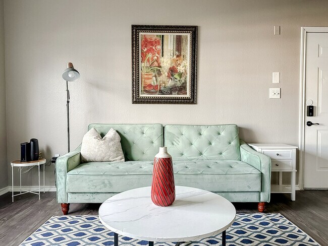 Building Photo - 6225 Saratoga Blvd