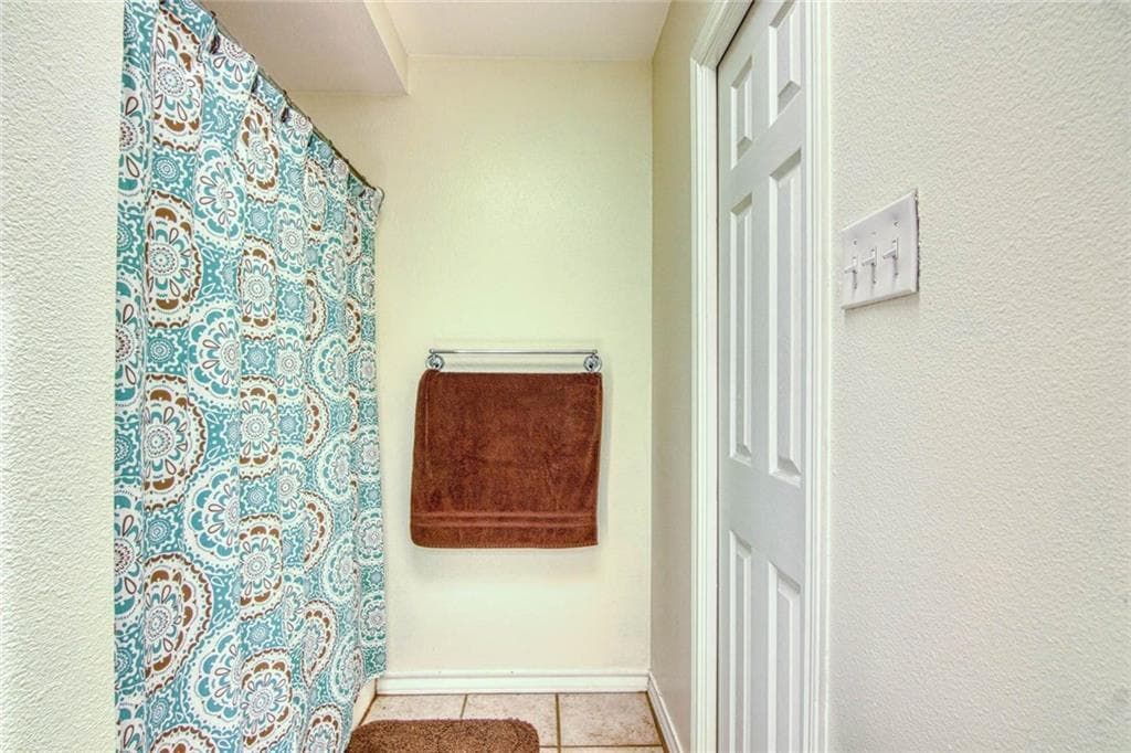 Master Bathroom - 714 Saint Lucy Dr