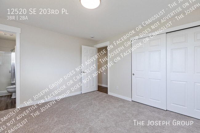 Building Photo - 12520 SE 203 Pl