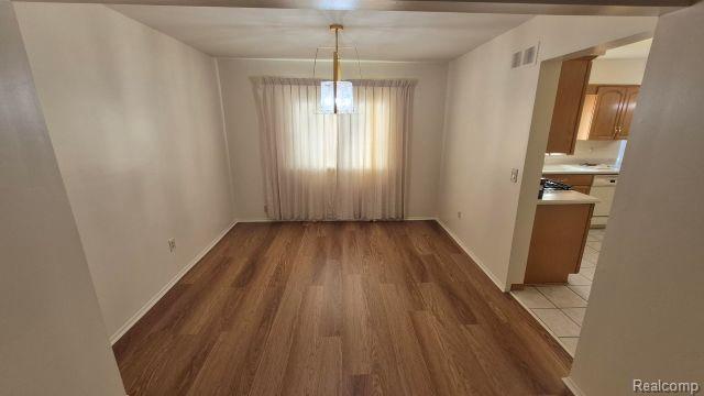 Building Photo - 42455 Bishop Rd