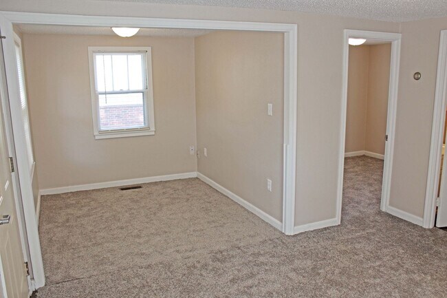 Building Photo - 1-Bedroom, 1-Bath House for Rent