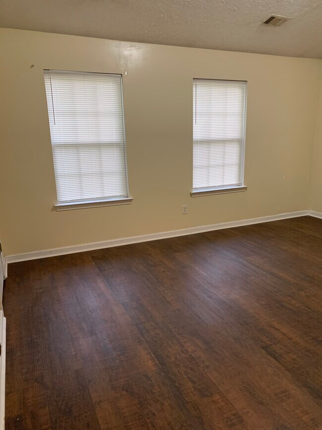 Building Photo - 6115 Camden Forrest Dr