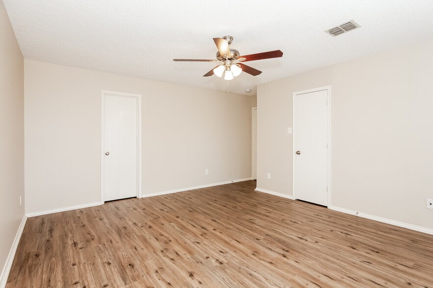 Building Photo - 2316 Graystone Dr