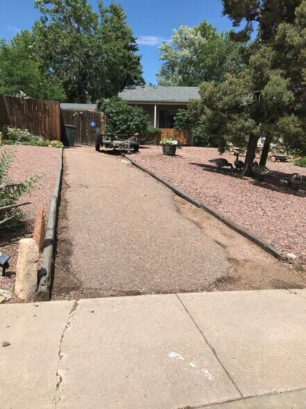 Private drive way with security camera - 638 Gilcrest Rd