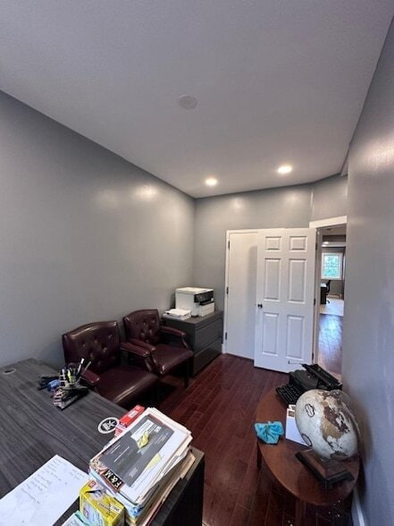 Building Photo - 387 Van Brunt St