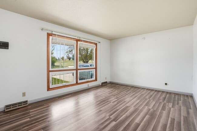 Building Photo - 1501 Brentwood St