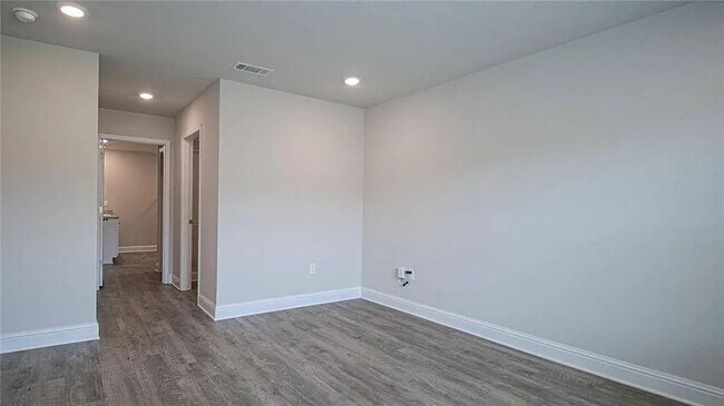 Building Photo - 2512 Thornbury Lp