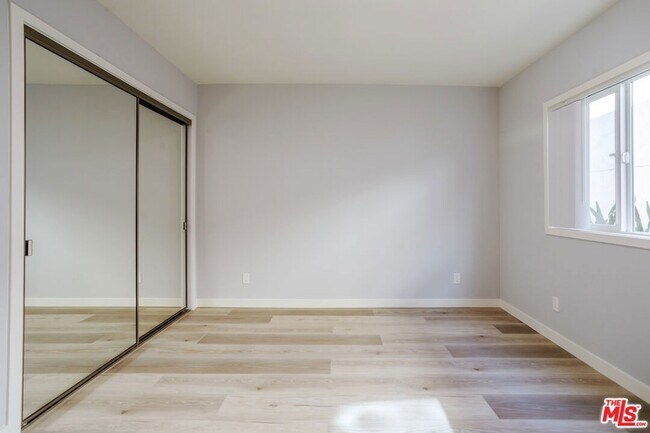 Building Photo - 1116 San Rafael Ave