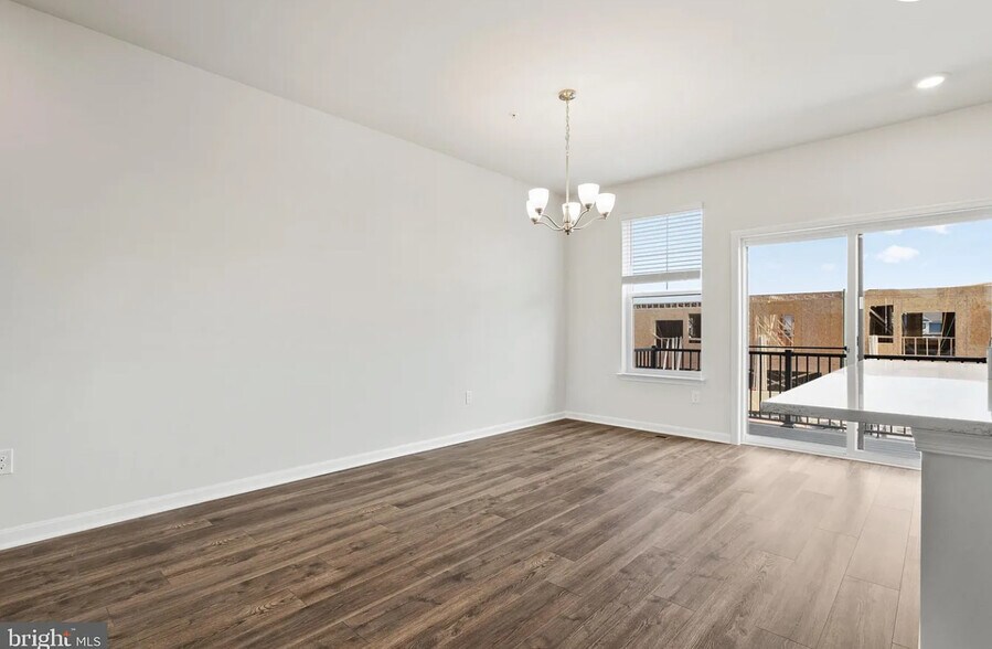 Building Photo - 262 Ensemble Way