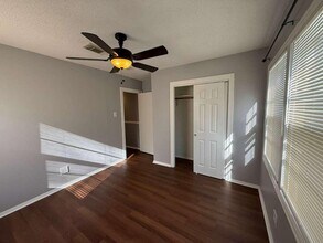 Building Photo - 3718 Penwood Way