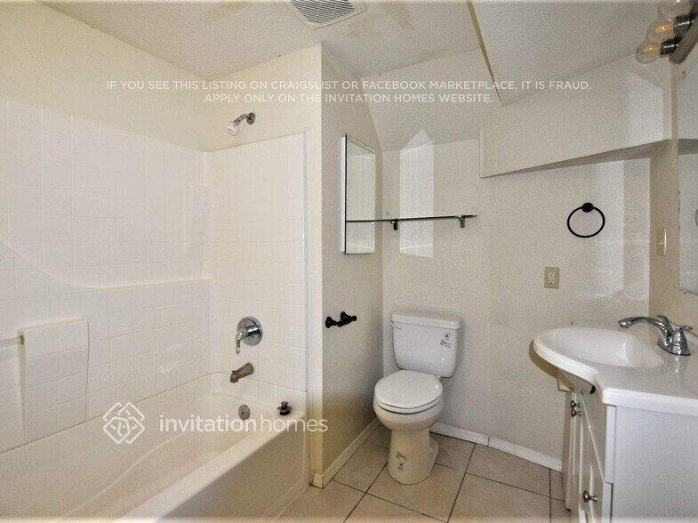 Building Photo - 7210 Shavano Ct