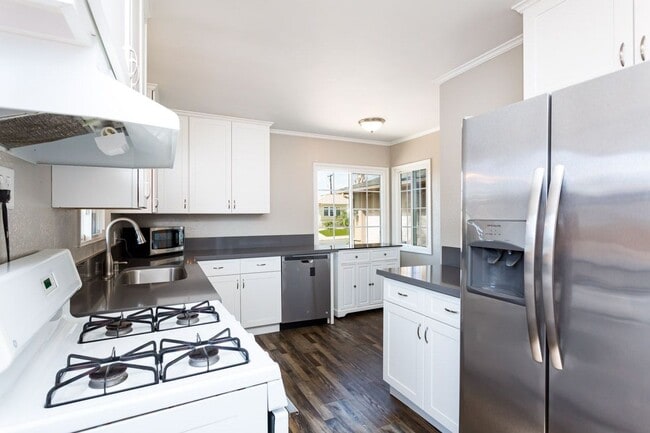 Building Photo - Upgraded Single Family Home in Allied Gardens!