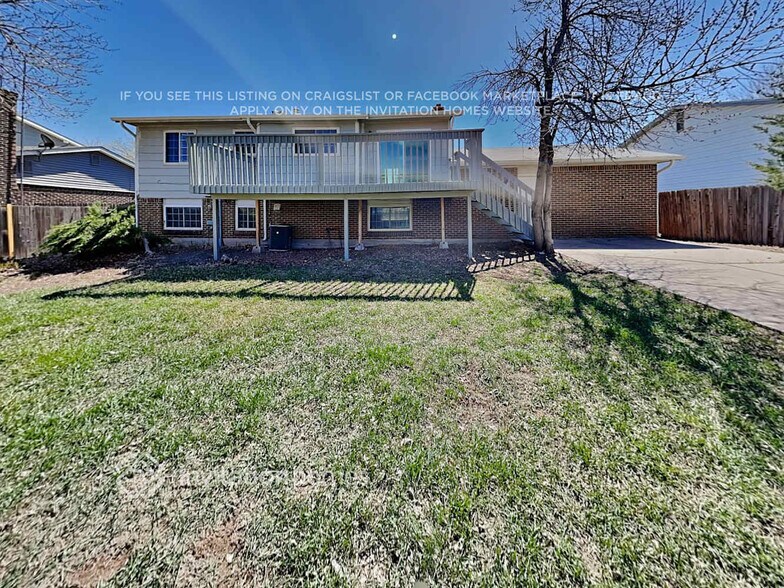 Building Photo - 1534 S Fraser Way