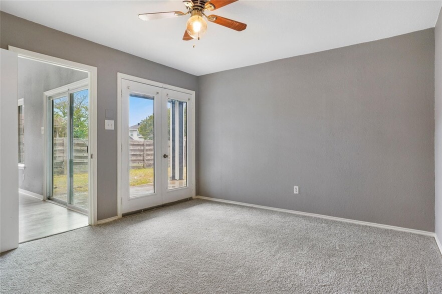 Building Photo - 10243 Oak Branch Ln