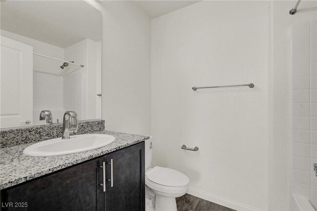 Building Photo - 2662 Champagne Gold Ave