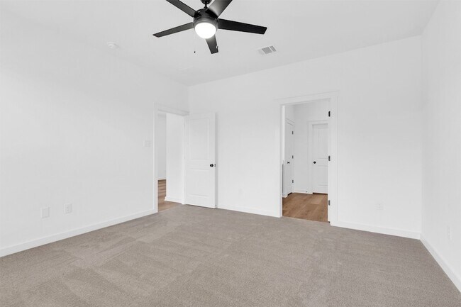 Building Photo - 40741 Mostyn Lake Dr