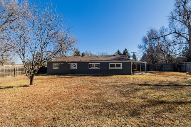 Building Photo - 565 Saulsbury St