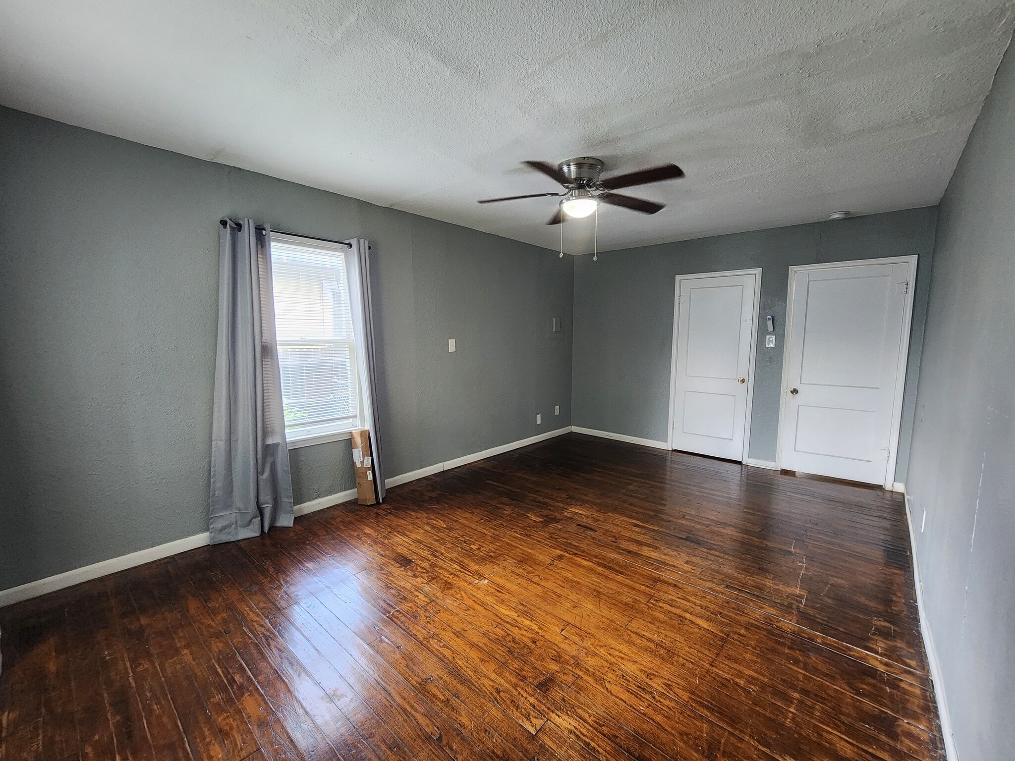 Building Photo - 1427 Hays St