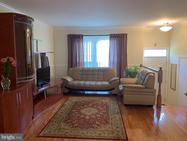 Building Photo - 14106 Rocky Valley Dr