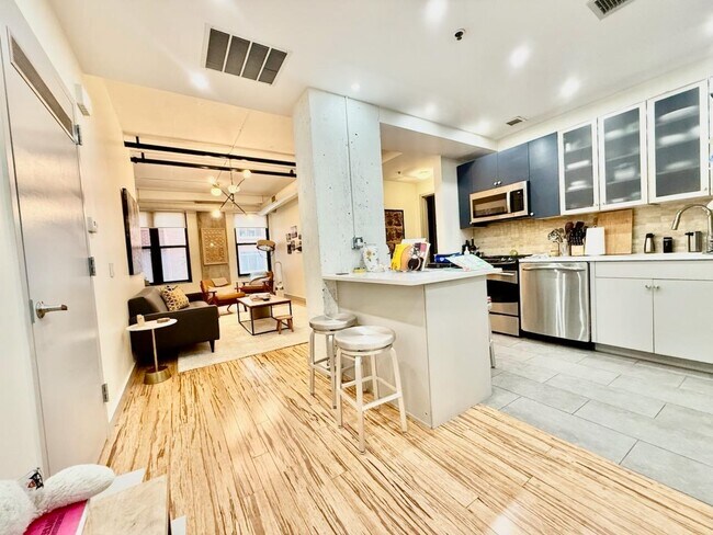 Building Photo - 232 Pavonia Ave