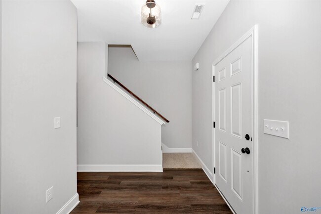 Building Photo - 1711 Golf Club Ln NW