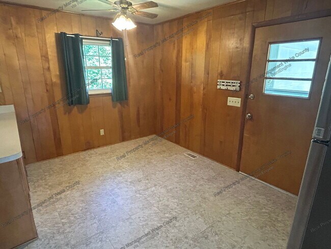 Building Photo - 7800 Penny Rd