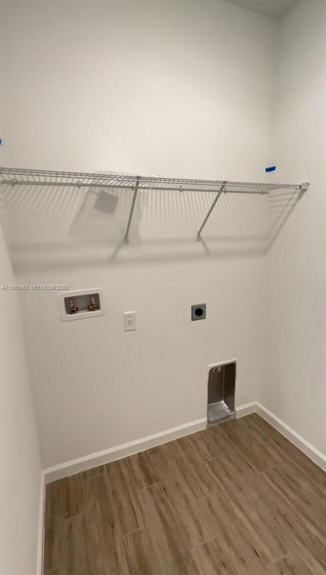 Building Photo - 1034 Chelan Falls Dr