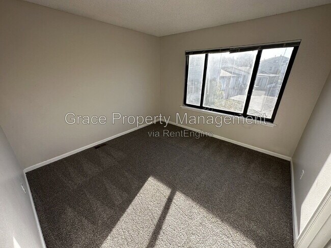 Building Photo - 24 Mountain Shadows Ct