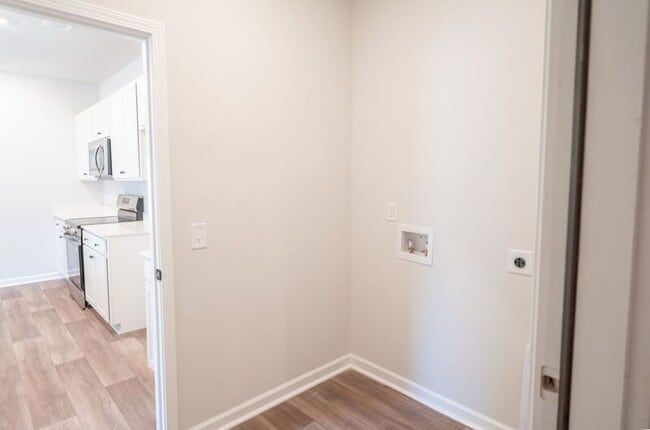 Building Photo - 142 Geranium Wy