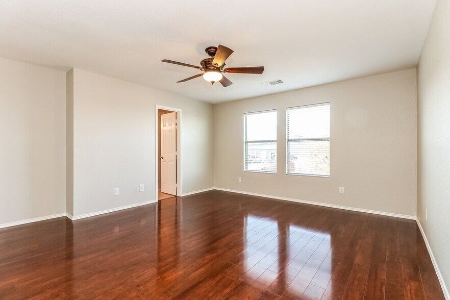 Building Photo - 768 Chalk Knoll Rd