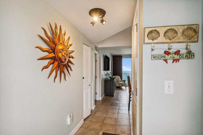 Building Photo - 104 Gulfside Ct