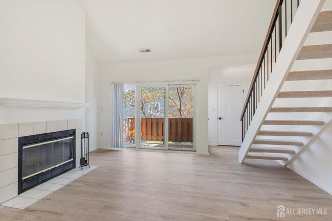 Building Photo - 7518 Tamarron Dr