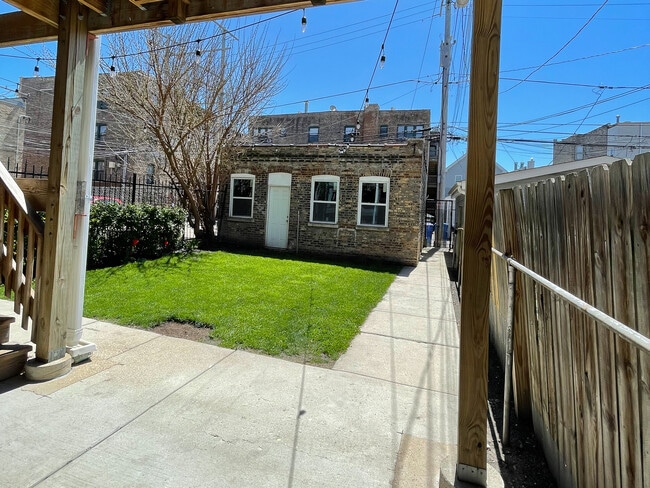Building Photo - 3613 W Palmer St