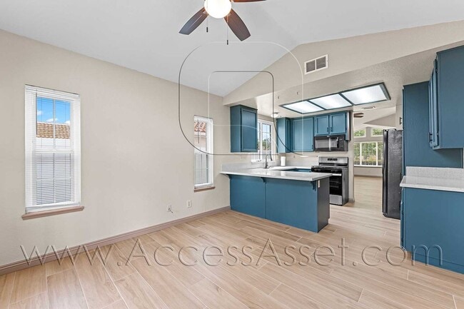 Building Photo - Welcoming 3 Bed / 2 Bath Home in a Peaceful Murrieta Neighborhood