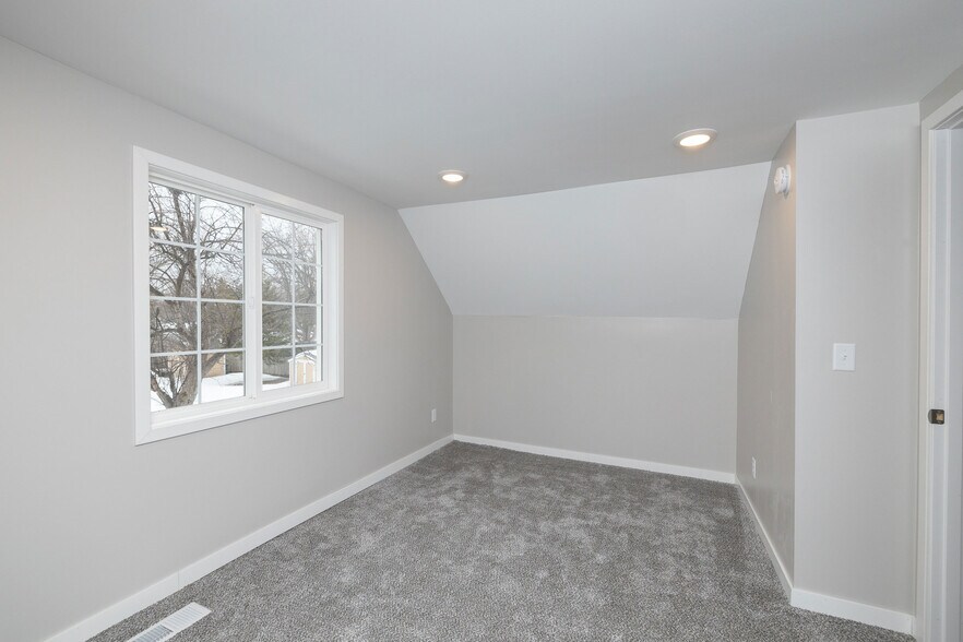 Building Photo - 8835 Nicollet Ave S